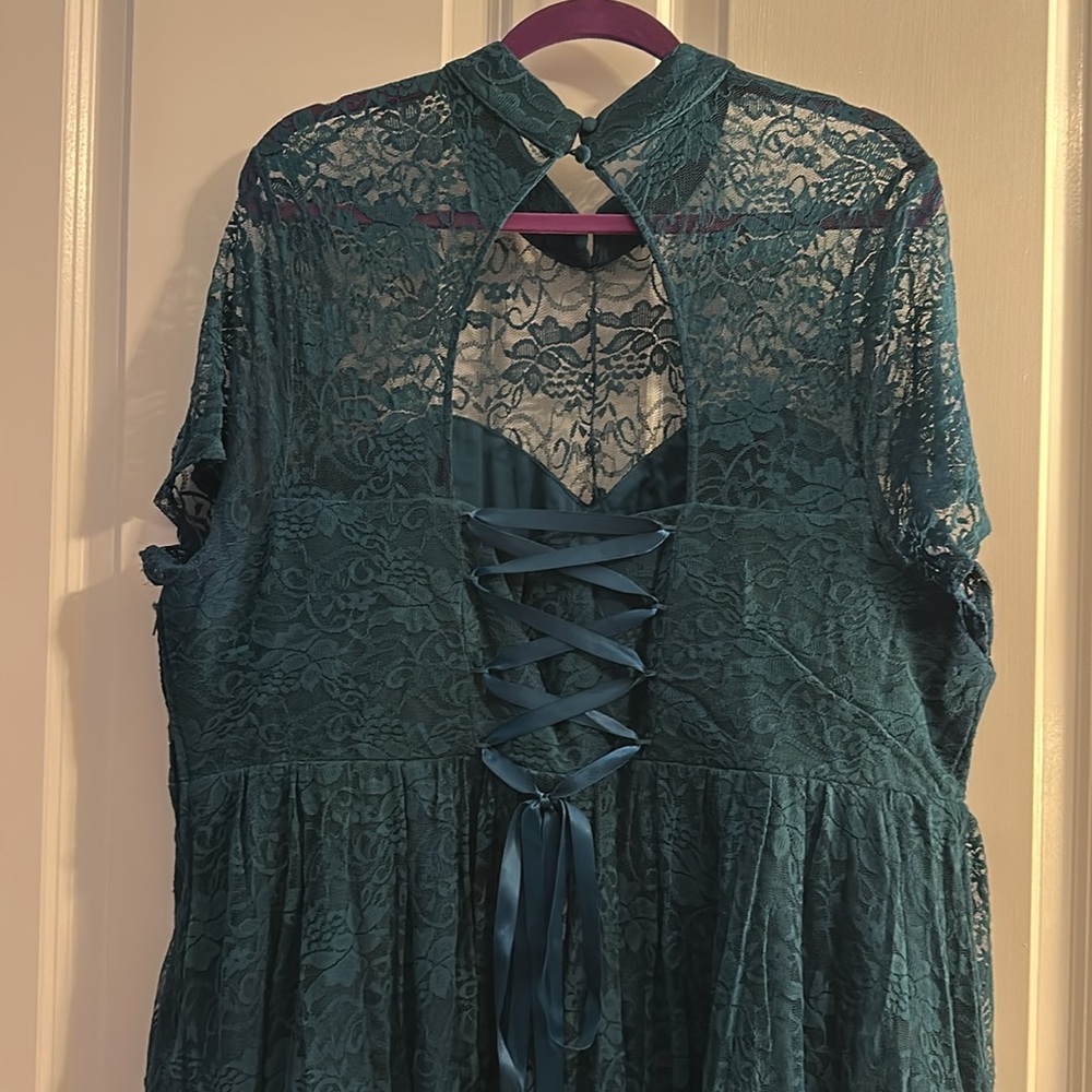 Torrid Dark Green Lace Midi Dress - Picture 3 of 3
